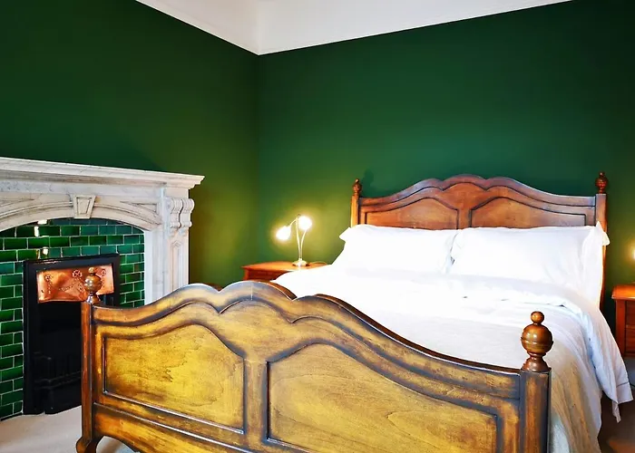 Kell House Bed & Breakfast 4*