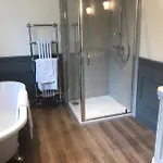 Kell House 4*