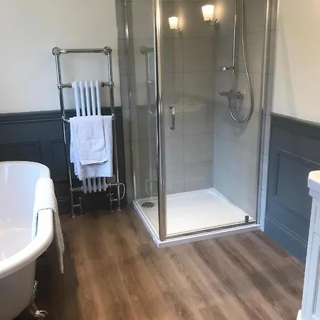 Kell House 4*